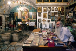 Abouna Justinos le moine bâtisseur