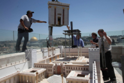 Le temple de l’histoire à la tradition