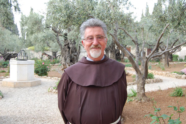 Frère Luis Garcia, gardien du sanctuaire de Gethsémani (Album 1/7)