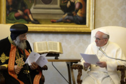 Le pape  François exprime sa solidarité au patriarche copte Tawadros II