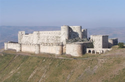 Des églises et sites archéologiques champs de bataille en Syrie