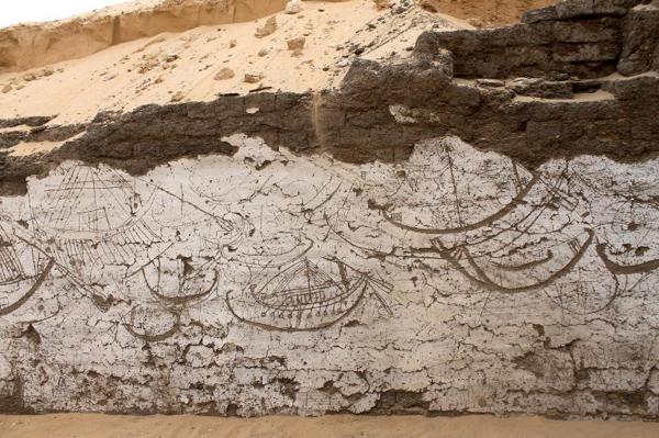 Une tombe royale décorée de bateaux découverte en Egypte