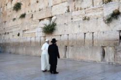 Le pape François se réjouit du rapprochement avec les juifs