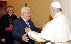 Mahmoud Abbas au Vatican: la politique américaine s’invite