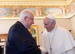 Sur fond de crise à Gaza, le président d’Israël au Vatican