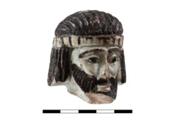 Quel roi se cache derrière une figurine d’il y a 2 800 ans ?