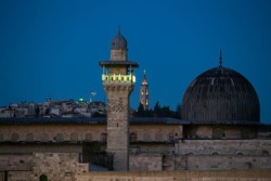 Jérusalem: le volume de l’appel à la prière en question