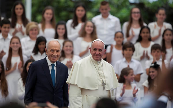 Dimanche 8 juin, invoquons la paix avec le pape François la Terre Sainte