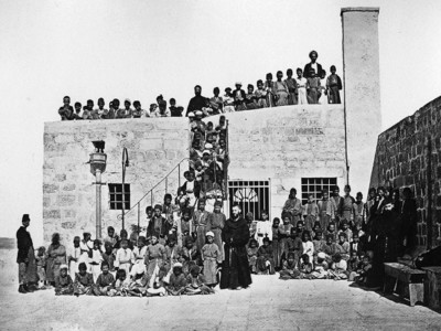 « Essor des écoles en Terre Sainte » : expo photos à Paris