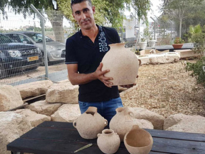 Objets funéraires de 4 500 ans mis au jour au nord d’Israël