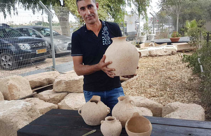 Objets funéraires de 4 500 ans mis au jour au nord d’Israël