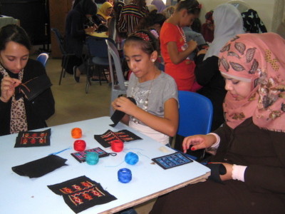 Tradition et solidarité, les broderies de Ramallah