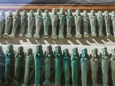 L’Egypte : découverte de tombes de prêtres d’il y a 3000 ans