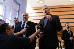 Israël : Benny Gantz chargé de former un nouveau gouvernement
