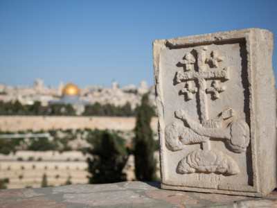 La vraie Croix pour bénir Jérusalem et le monde depuis le Mont des Oliviers
