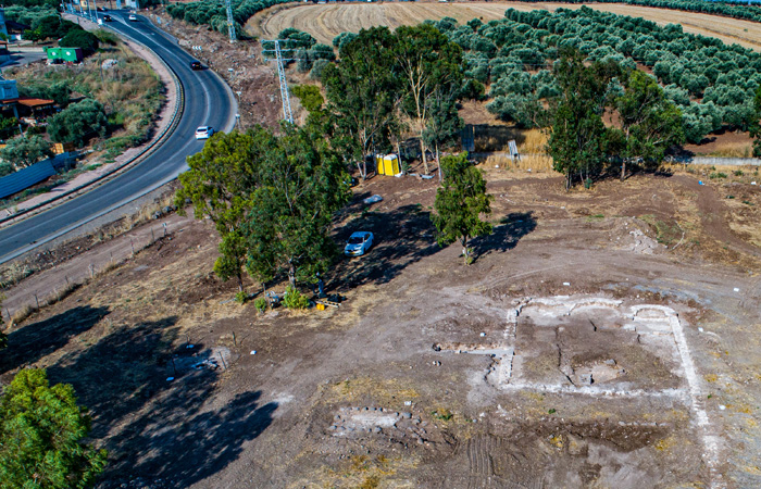 Vue aérienne des vestiges de l’église de Kfar Kama© Alex Wiegmann, Autorité des Antiquités d'Israël