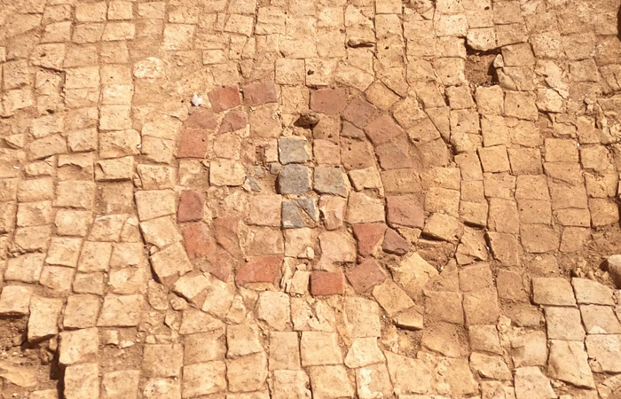 Sols en mosaïque ornés de croix dans l'église trouvée dans l'église byzantine d'environ 400 ans après J.-C., mise au jour dans la réserve naturelle de Panéas. © Yaniv Cohen/Israel Nature & Parks Authority/ Banias