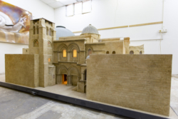 Une maquette à l’échelle 1/25e de l’église du Saint-Sépulcre est en vente à Jérusalem