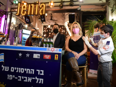 Des bières gratuites pour inciter les jeunes israéliens à se faire vacciner