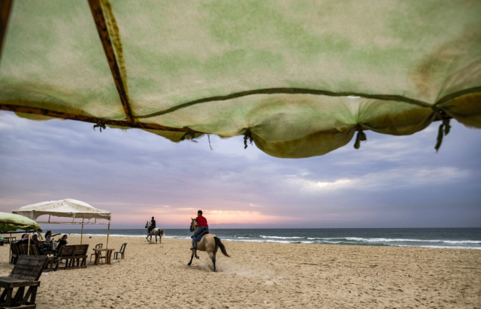 Sur la plage de Gaza, un jour de pluie Jan 21, 2016. © Fatima Shbair 