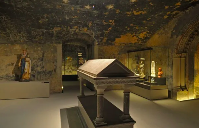 Une réplique du tombeau du croisé Godefroy de Bouillon à Boulogne-sur-Mer