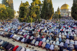 Tareq Oubrou : «  Le jeûne du ramadan est, dans son essence, une pratique anticonsumériste »