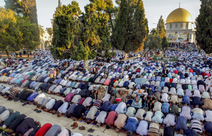 Tareq Oubrou : «  Le jeûne du ramadan est, dans son essence, une pratique anticonsumériste »