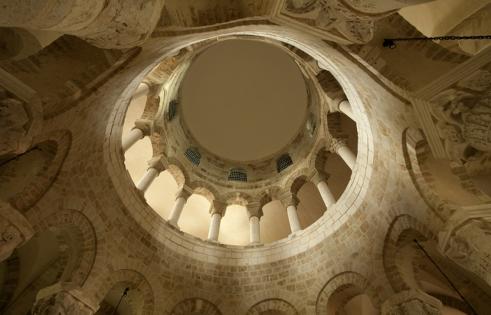 Au coeur de la rotonde, similaire à celle de la basilique du Saint-Sépulcre à Jérusalem ©Les amis de la Basilique