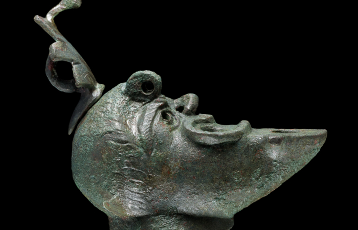 Jérusalem met au jour une lampe à huile « porte-bonheur »