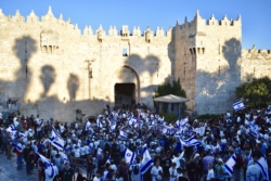 Une « marche des drapeaux » sous tension à Jérusalem