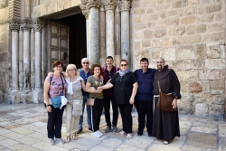 Les premiers groupes de pèlerins de retour en Terre sainte