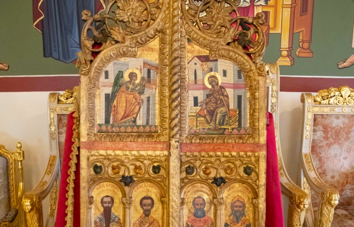 Deux sublimes portes d’une église du XVIIIe remises à Chypre