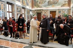 Les communicants de la Custodie en audience avec le Pape pour le 100e anniversaire de la revue Terre Sainte