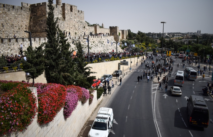 Le cortège se dirige vers le cimeti_re grec-orthodoxe situé sur le mont Sion ©Cécile Lemoine/TSM