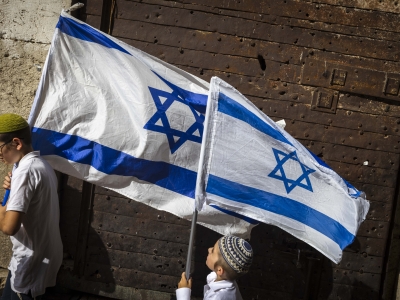 Comment la marche des drapeaux s’est (re)radicalisée