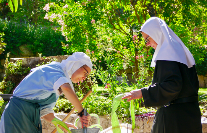 Quand les religieux de Terre Sainte se « serrent les coudes » et « font Église »