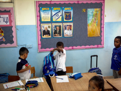 Tel Aviv envoie des cartes avec la Ligne verte dans ses écoles