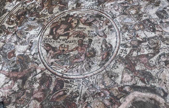 Une mosaïque romaine éblouissante refait surface en Syrie