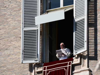 Violences en Terre Sainte: le Pape appelle au dialogue