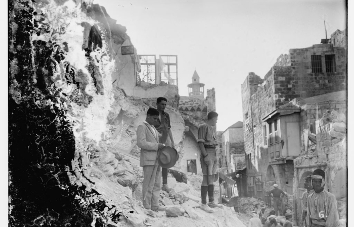 Décombres dans les rues de la vieille ville de Jérusalem ©American Colony/Library of Congress