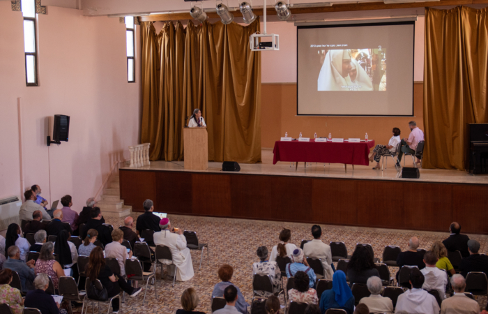 Une centaine de personnes ont pu assister à la conférence "Pourquoi certains juifs crachent sur les goys ?", qui s'est tenue au Séminaire Arménien le 16 juin ©CTS