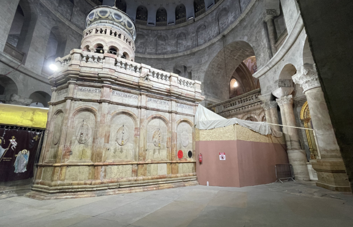 Saint-Sépulcre: sous les pavés, l’église paléochrétienne