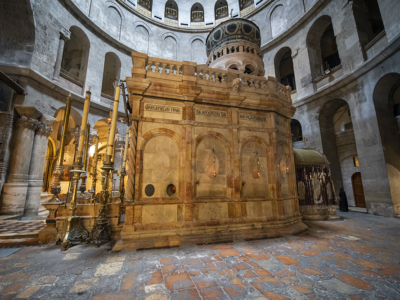 Un monument sur la tombe de Jésus a précédé la construction de la basilique