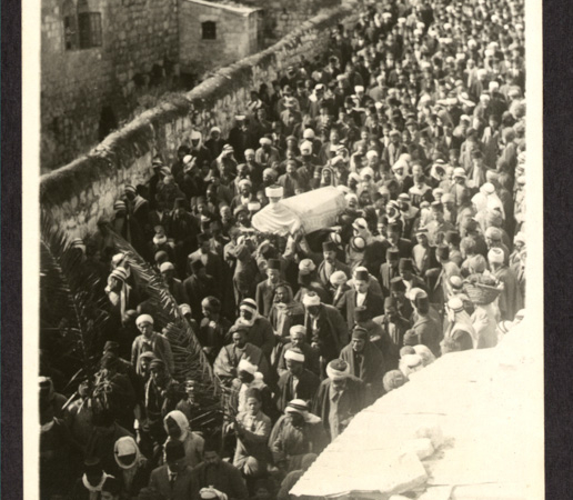 Funérailles du Grand Mufti de Jérusalem, Kamil al-Husayni, le 21 mars 1921.