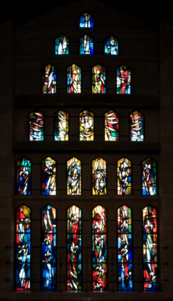 Lumière sur les vitraux de  Nazareth