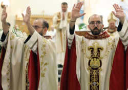 Le don de deux vocations franciscaines a fleuri dans les ruines de la guerre