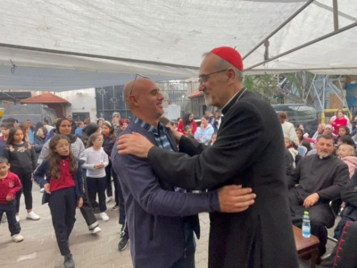 Le patriarche latin de Jérusalem en visite à Gaza à la veille de Noël